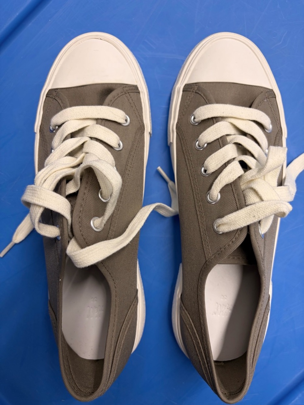 H&M Khaki Green Canvas Sneakers – Size 6 (EU 38) – New